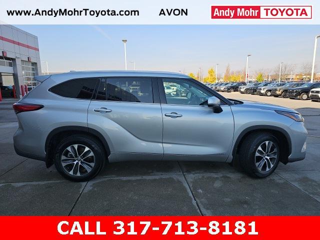 used 2022 Toyota Highlander Hybrid car, priced at $34,712