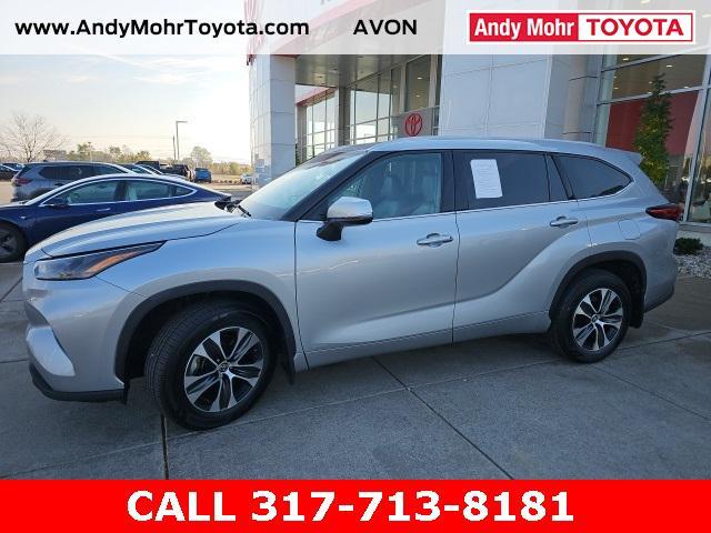 used 2022 Toyota Highlander Hybrid car, priced at $34,712