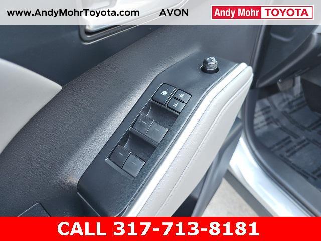 used 2022 Toyota Highlander Hybrid car, priced at $34,712