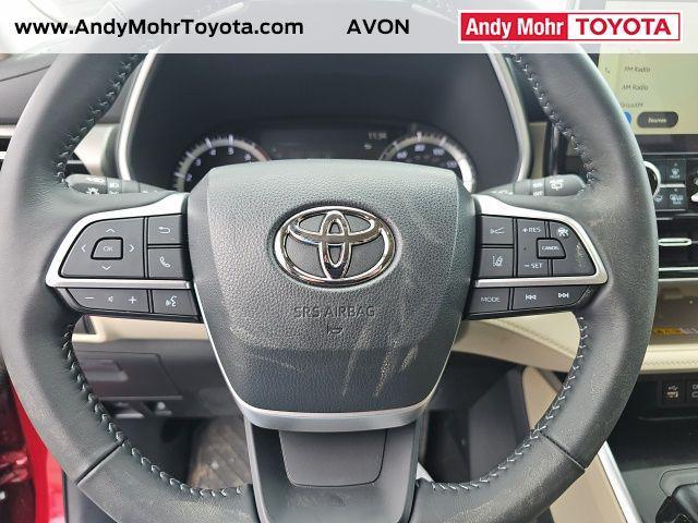 used 2023 Toyota Highlander car, priced at $42,975