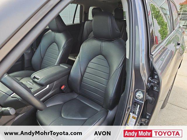 used 2022 Toyota Highlander car, priced at $35,717