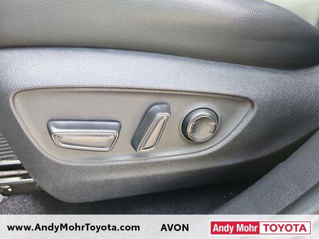 used 2022 Toyota Highlander car, priced at $35,717