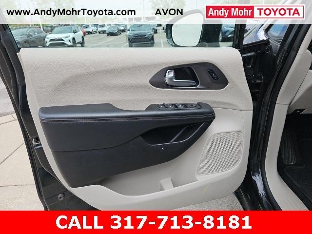 used 2022 Chrysler Pacifica car, priced at $25,322