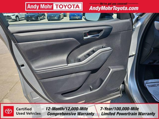 used 2024 Toyota Highlander car, priced at $40,701