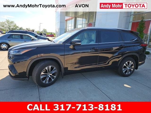 used 2021 Toyota Highlander car, priced at $35,680