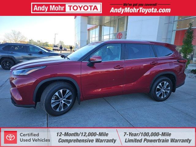 used 2023 Toyota Highlander car, priced at $38,450