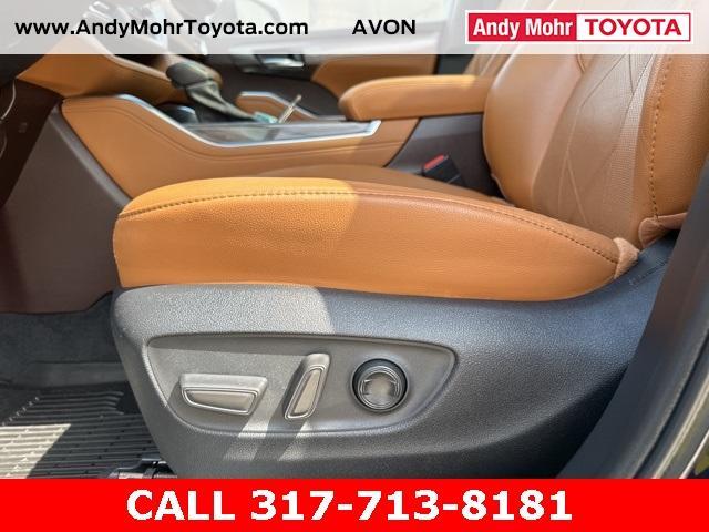 used 2022 Toyota Highlander Hybrid car, priced at $45,911