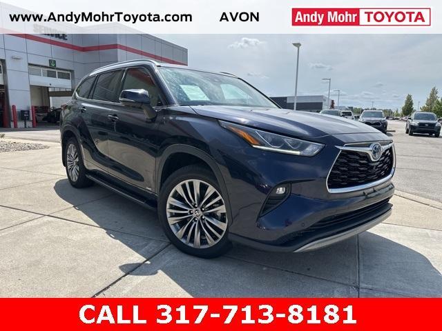 used 2022 Toyota Highlander Hybrid car, priced at $45,911