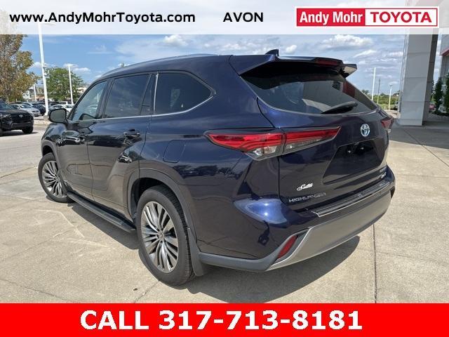 used 2022 Toyota Highlander Hybrid car, priced at $45,911