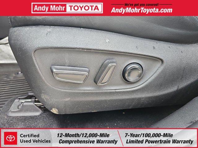 used 2022 Toyota Highlander car, priced at $41,534