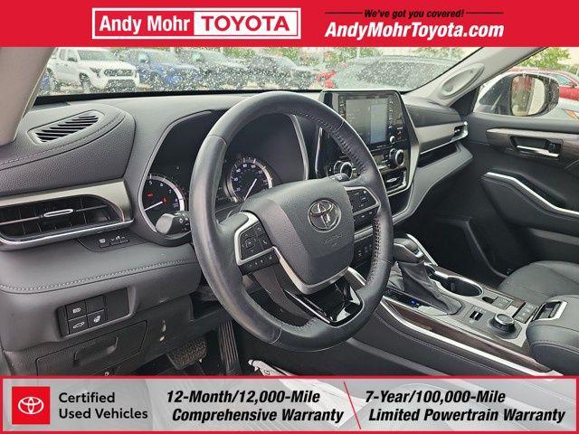 used 2022 Toyota Highlander car, priced at $41,534