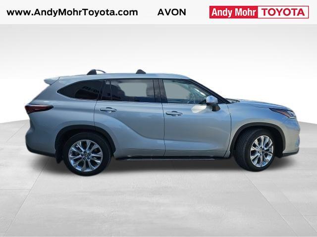 used 2024 Toyota Highlander car, priced at $41,930