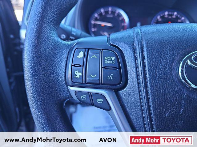 used 2014 Toyota Highlander car, priced at $17,171