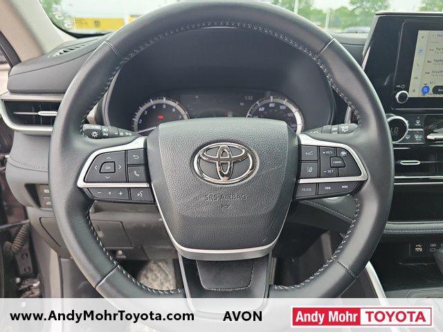 used 2024 Toyota Highlander car, priced at $39,194
