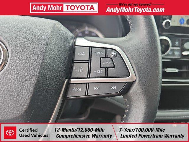 used 2024 Toyota Highlander car, priced at $38,649