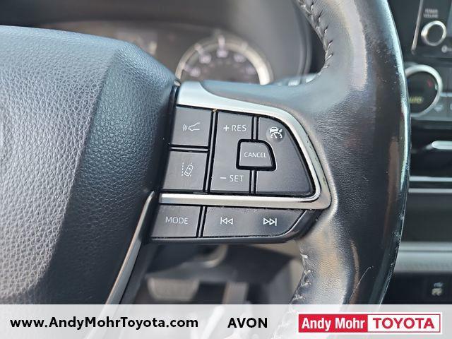used 2022 Toyota Highlander car, priced at $32,166