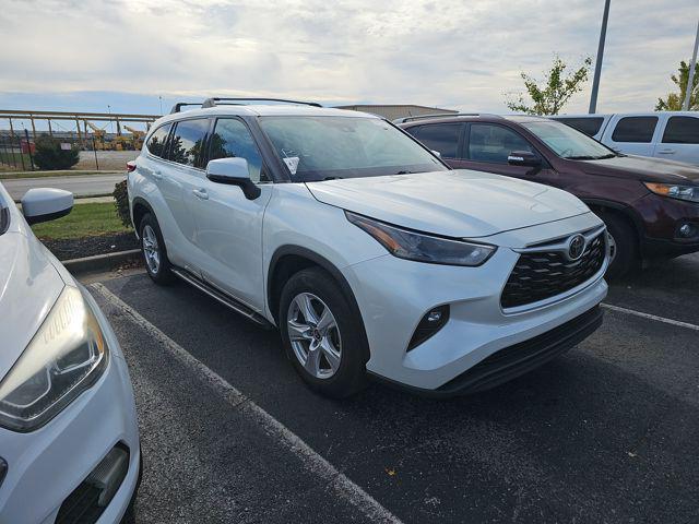 used 2022 Toyota Highlander car, priced at $32,166
