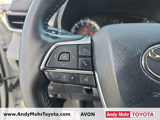 used 2022 Toyota Highlander car, priced at $32,166