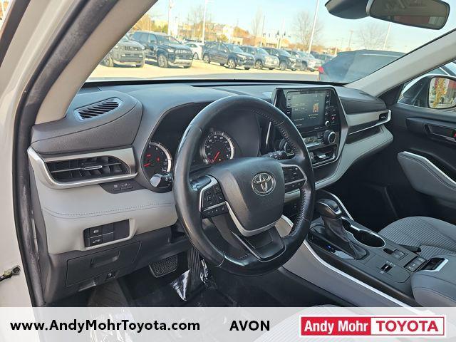 used 2022 Toyota Highlander car, priced at $32,166