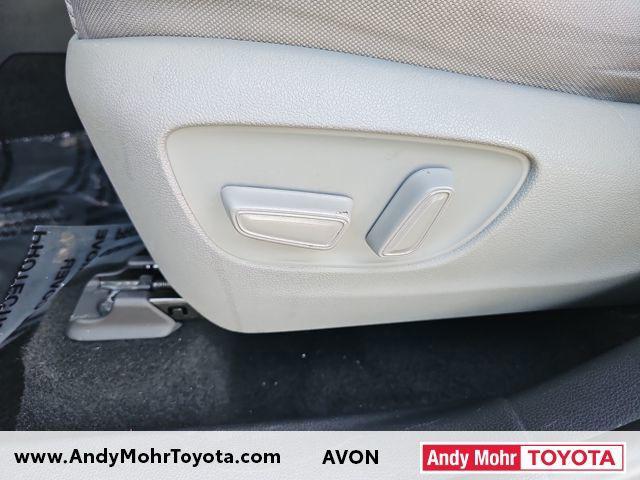 used 2022 Toyota Highlander car, priced at $32,166