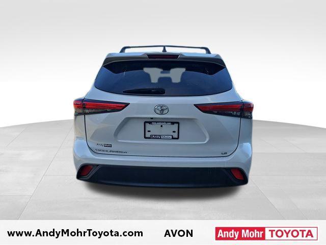 used 2022 Toyota Highlander car, priced at $32,166