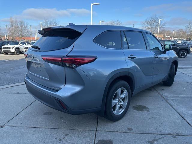 used 2021 Toyota Highlander car, priced at $30,000