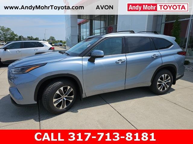 used 2021 Toyota Highlander car, priced at $36,253