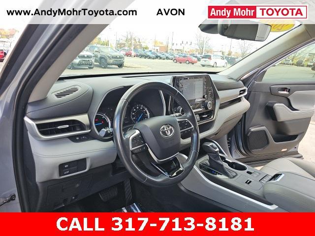 used 2020 Toyota Highlander Hybrid car, priced at $29,361