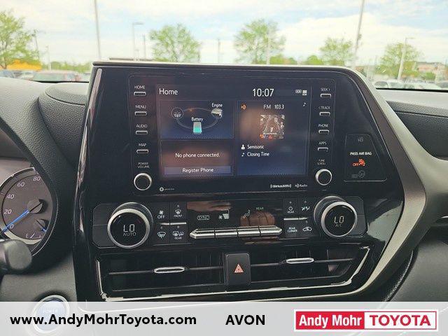 used 2021 Toyota Highlander Hybrid car, priced at $30,807