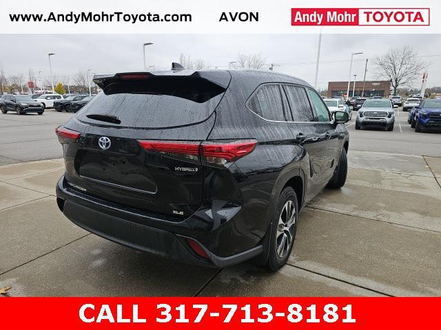 used 2022 Toyota Highlander Hybrid car, priced at $36,648