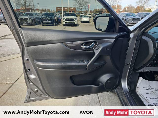 used 2020 Nissan Rogue car, priced at $16,318