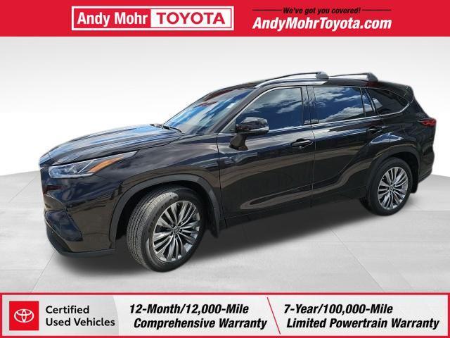 used 2021 Toyota Highlander car, priced at $41,117