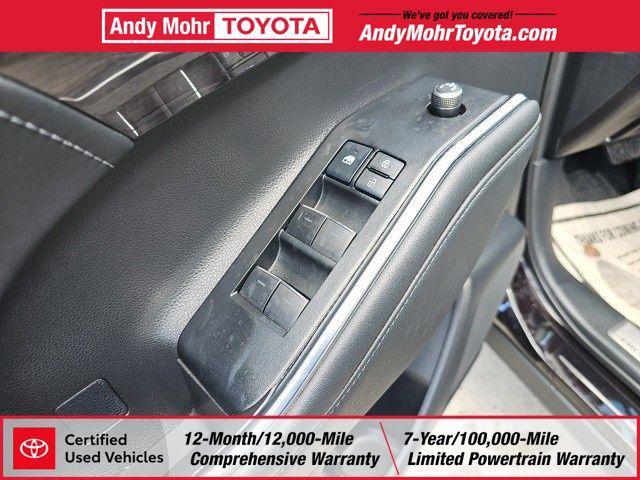 used 2021 Toyota Highlander car, priced at $41,117