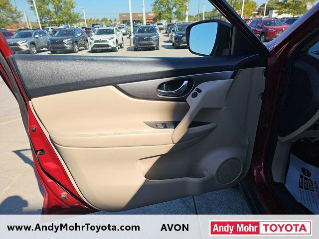 used 2016 Nissan Rogue car, priced at $10,520