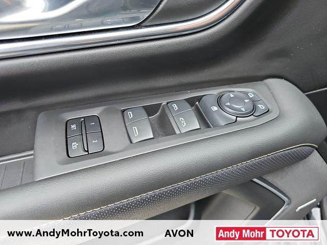 used 2024 GMC Yukon car, priced at $53,764