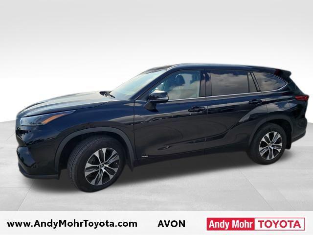used 2022 Toyota Highlander Hybrid car, priced at $35,592