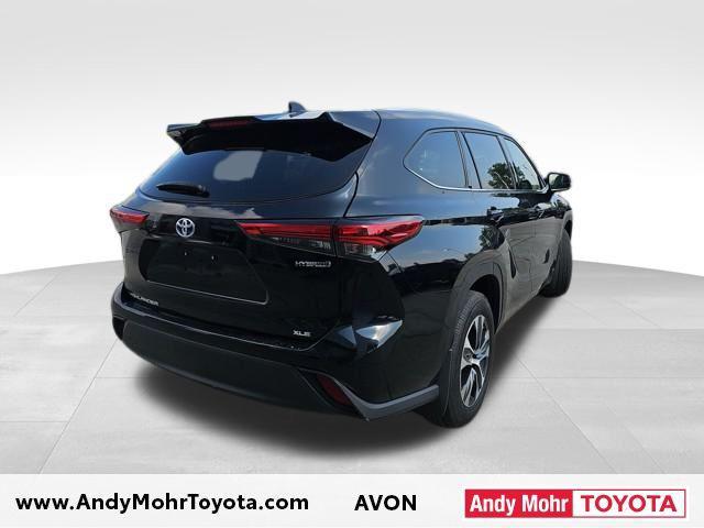 used 2022 Toyota Highlander Hybrid car, priced at $35,592