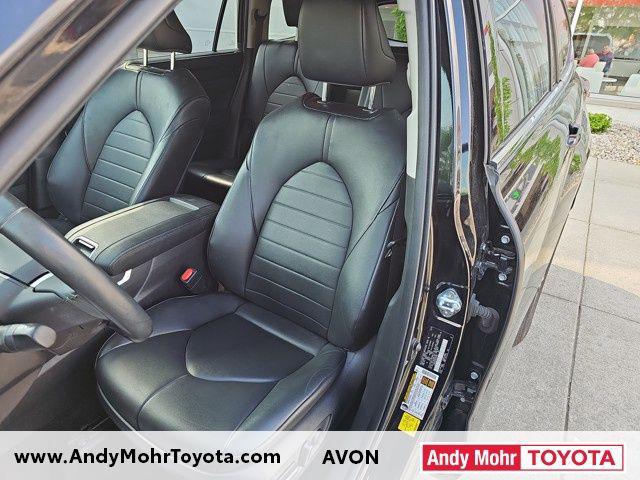 used 2022 Toyota Highlander Hybrid car, priced at $35,592