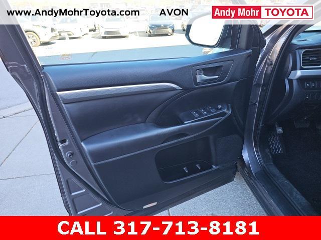 used 2019 Toyota Highlander car, priced at $23,124