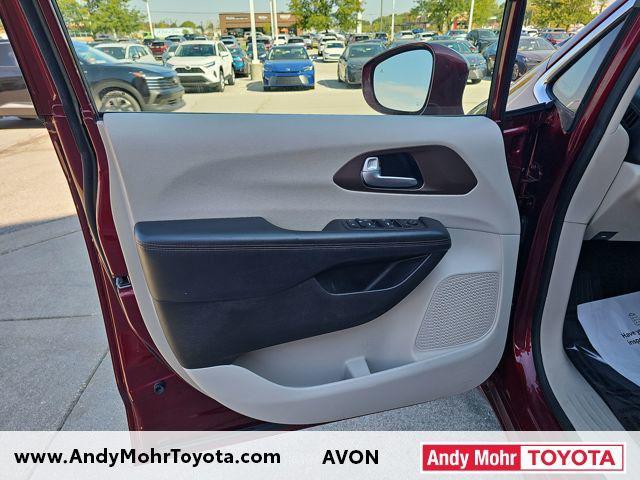 used 2017 Chrysler Pacifica car, priced at $13,070
