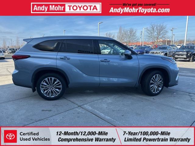 used 2022 Toyota Highlander car, priced at $39,000