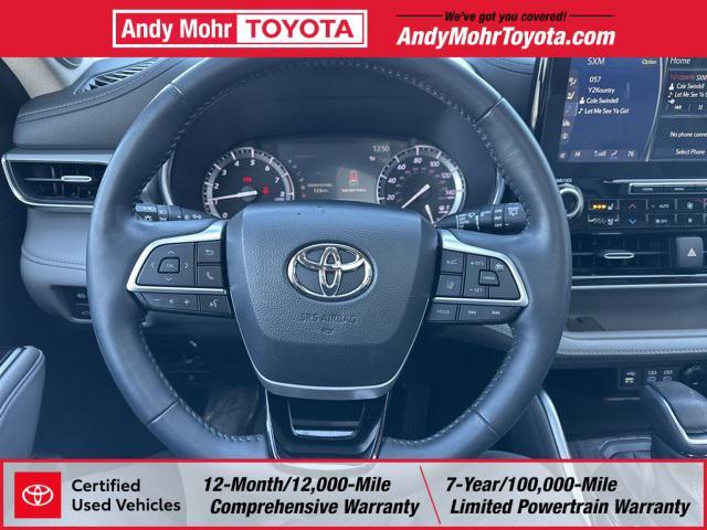 used 2022 Toyota Highlander car, priced at $39,000