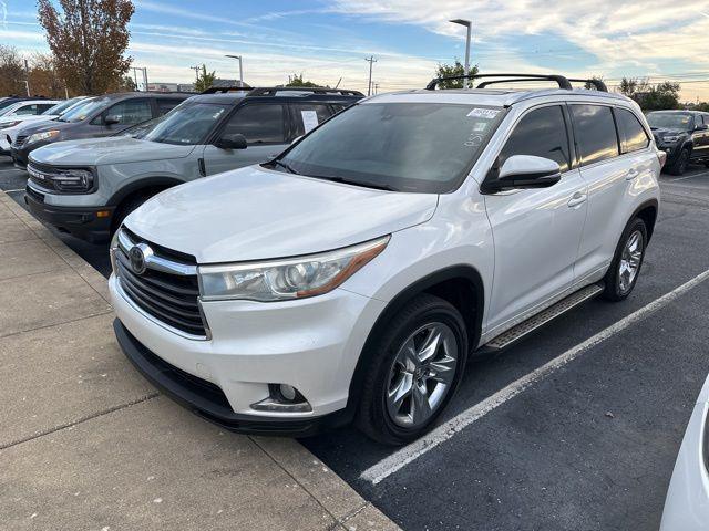 used 2015 Toyota Highlander car, priced at $18,799