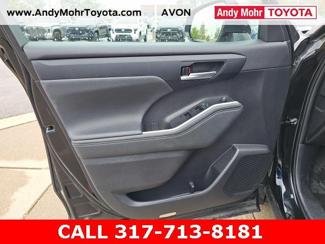 used 2023 Toyota Highlander car, priced at $39,857