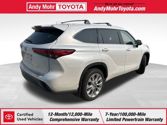 used 2023 Toyota Highlander car, priced at $43,856