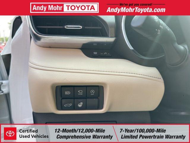 used 2023 Toyota Highlander car, priced at $43,856