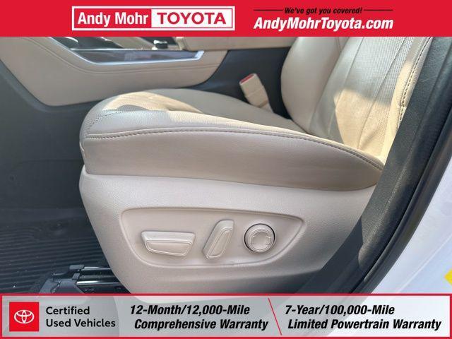 used 2023 Toyota Highlander car, priced at $43,856