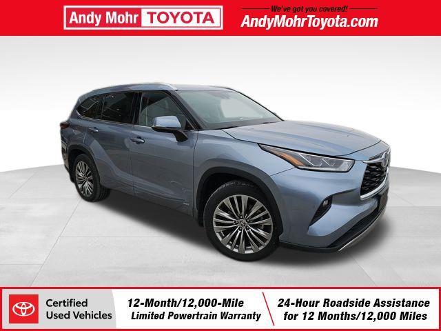 used 2022 Toyota Highlander Hybrid car, priced at $37,192