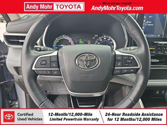 used 2022 Toyota Highlander Hybrid car, priced at $37,192