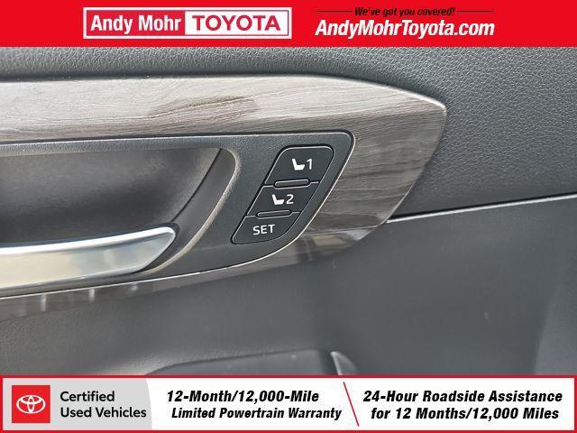 used 2022 Toyota Highlander Hybrid car, priced at $37,192